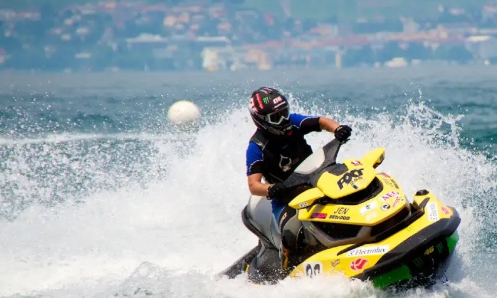 Try Thrilling Water Sports